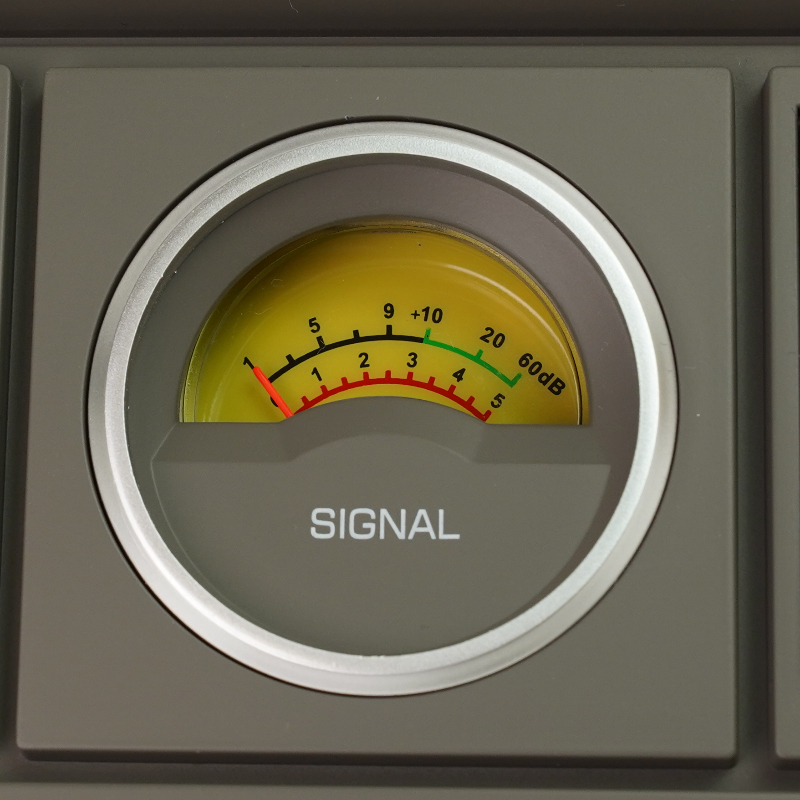 Tecsun S-2200x дисплей чувствительности сигнала